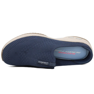SKECHERS Relaxed Fit: Commute Time - Snuggle Vibes - Footcourt Egypt