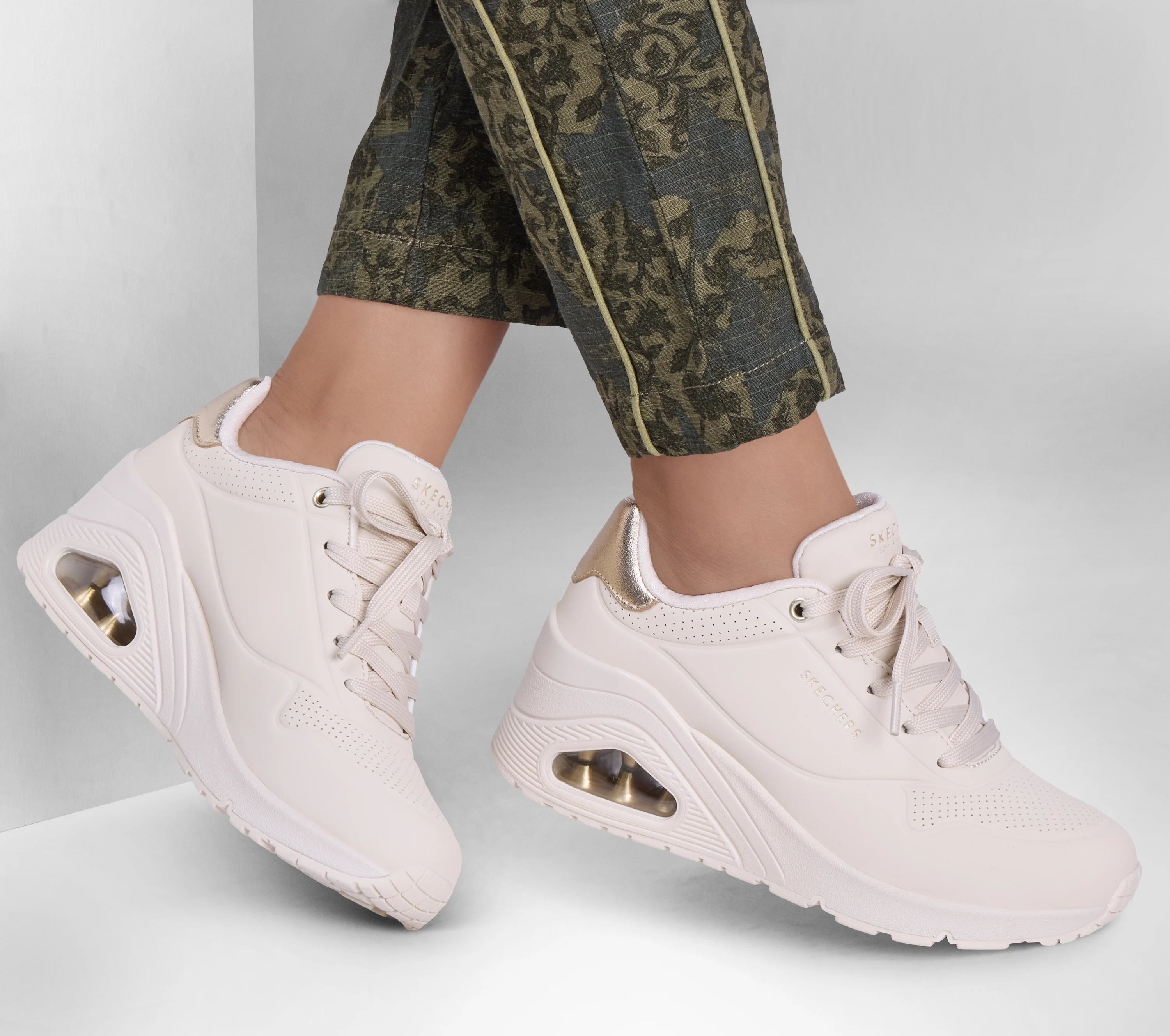 SKECHERS Uno Wedge - HI Steps - Footcourt Egypt