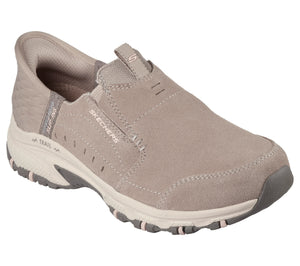 SKECHERS Slip - ins: Hillcrest - Sunapee - Footcourt Egypt
