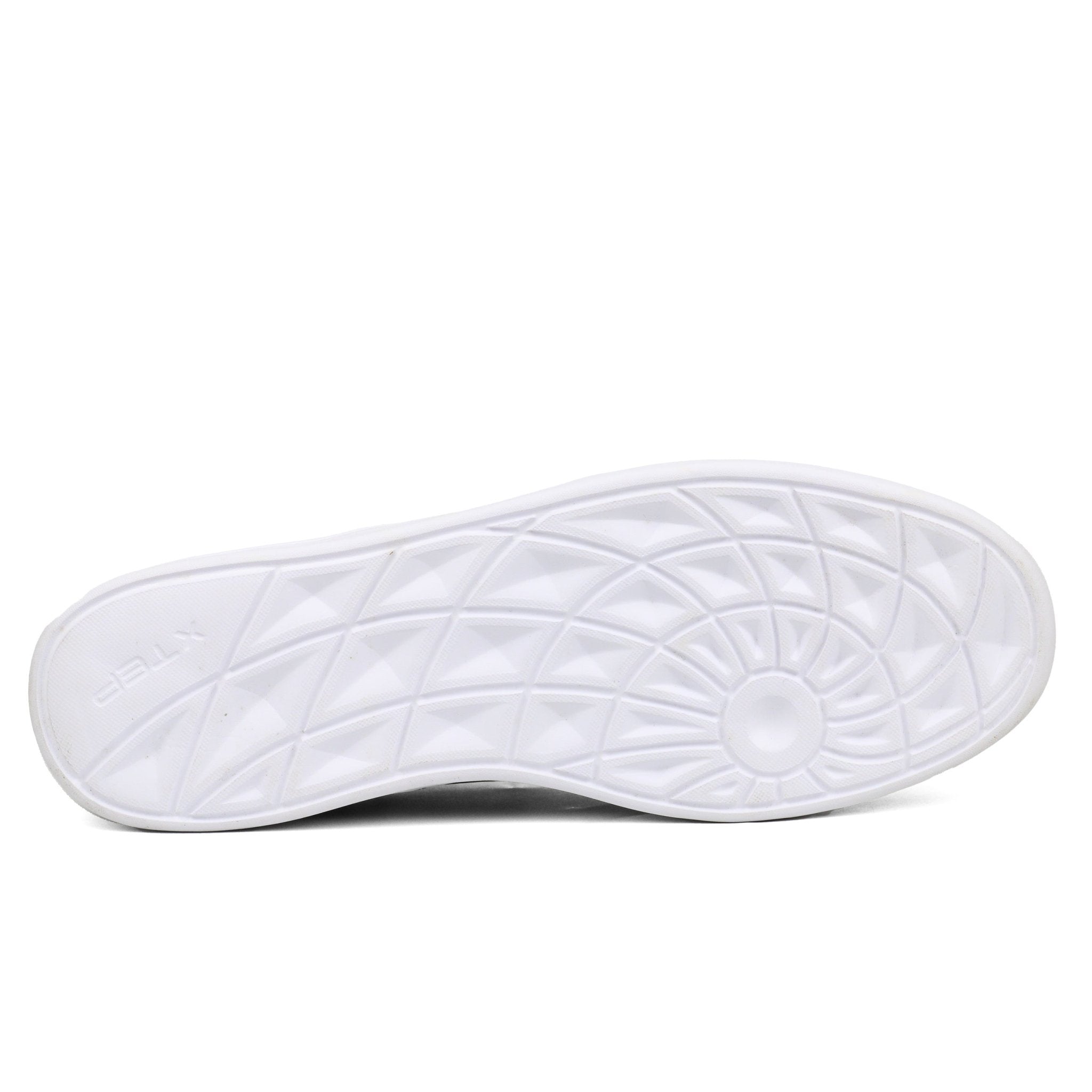 XTEP Casual Sports Shoes BKWT - Footcourt Egypt