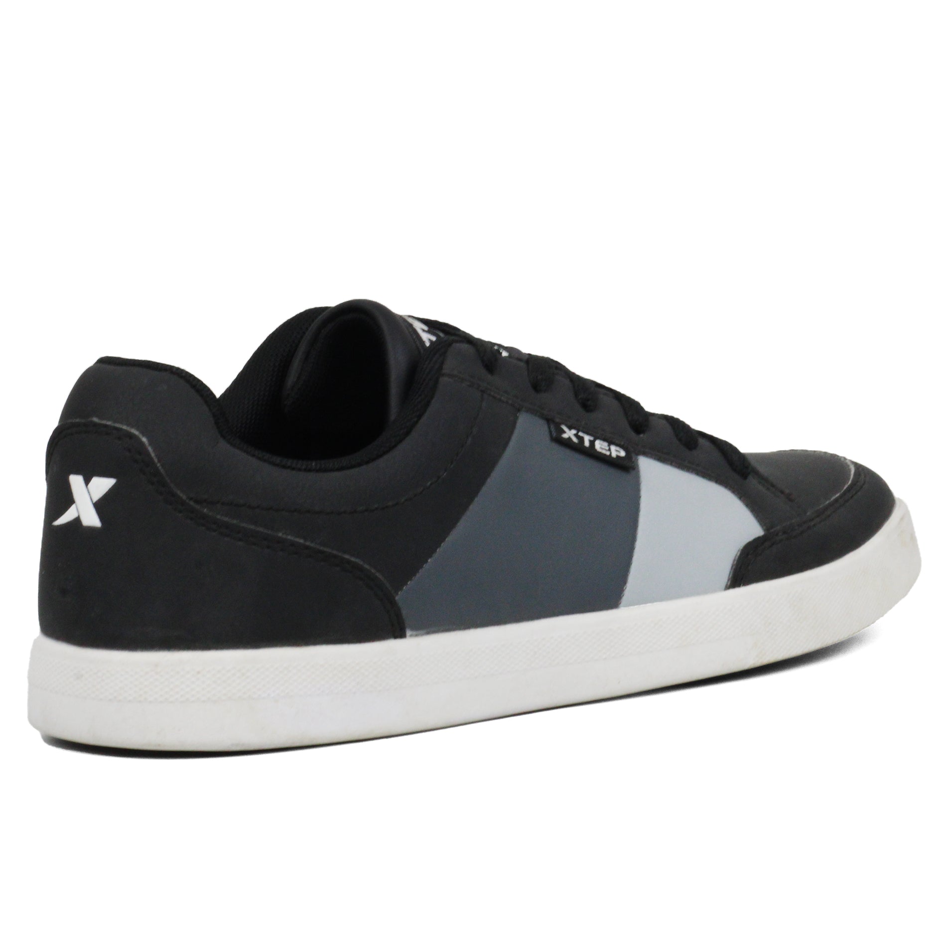 XTEP Low - Cut Men's Skateboarding Shoes BKGY - Footcourt Egypt