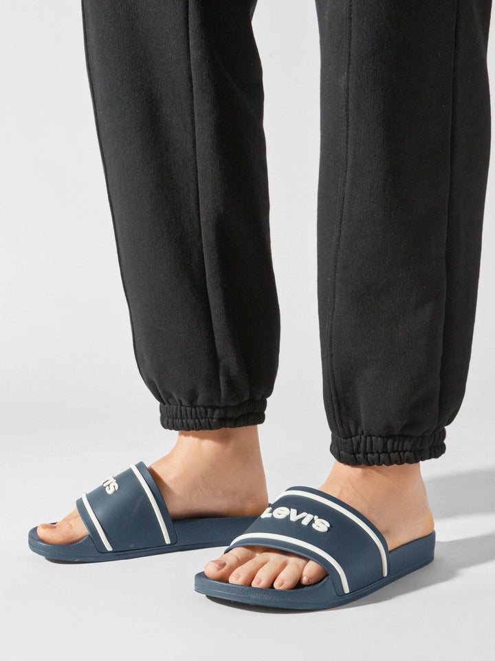 Levi's® JUNE 3D LOGO SLIDE - Footcourt Egypt