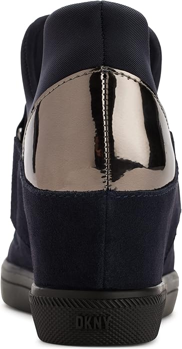 DKNY Comfortable Classic Slip - on - Footcourt Egypt