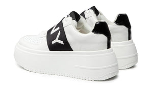 DKNY Madigan Sneakers - Footcourt Egypt