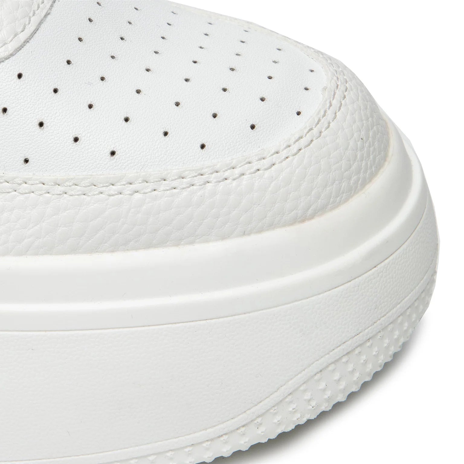 DKNY Madigan Sneakers - Footcourt Egypt