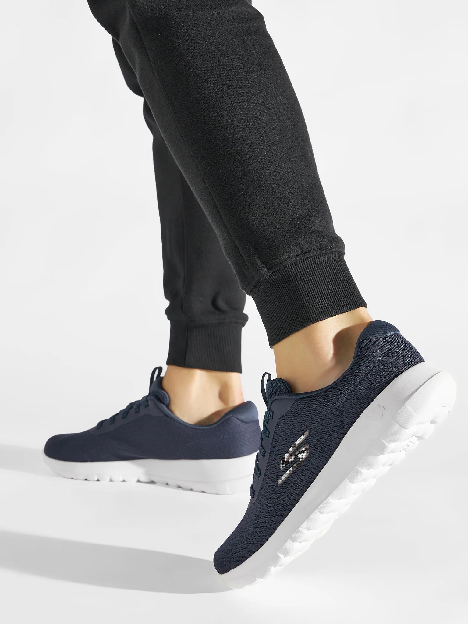 SKECHERS Mens Go Walk Max - Midshore - Footcourt Egypt