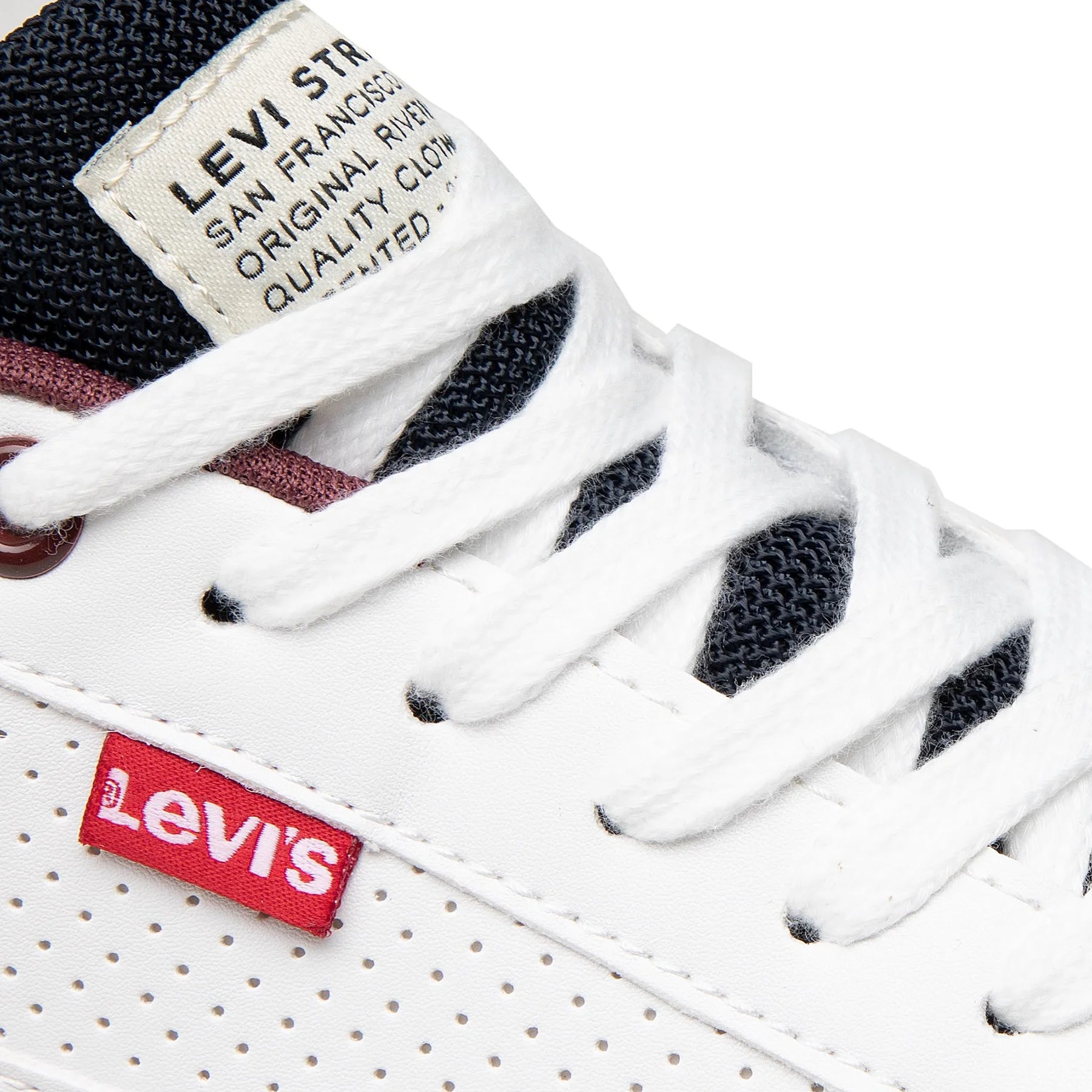 Levis Caples 2.0 - Footcourt Egypt