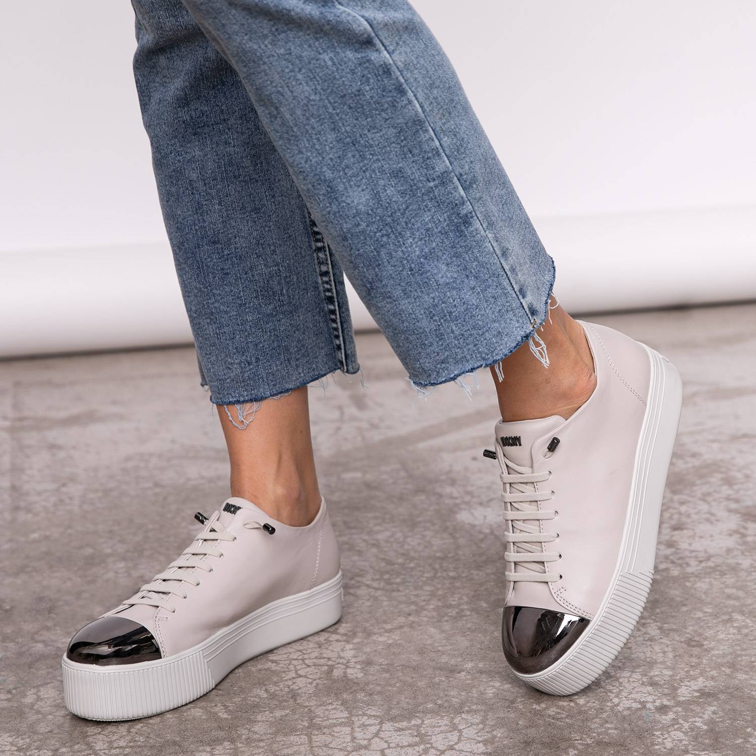 DKNY Urban - Footcourt Egypt