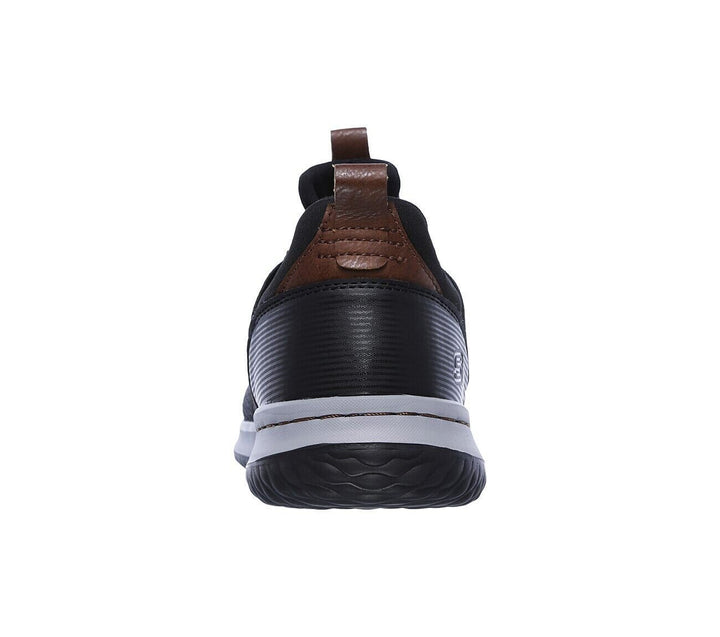 Delson Axton - Skechers